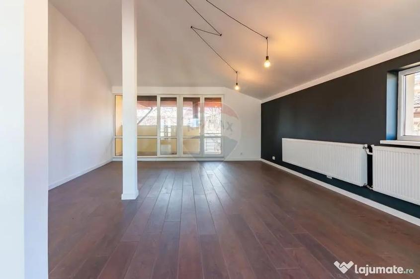 Casă cu 5 camere cu Teren 252 Mp în Corbeanca