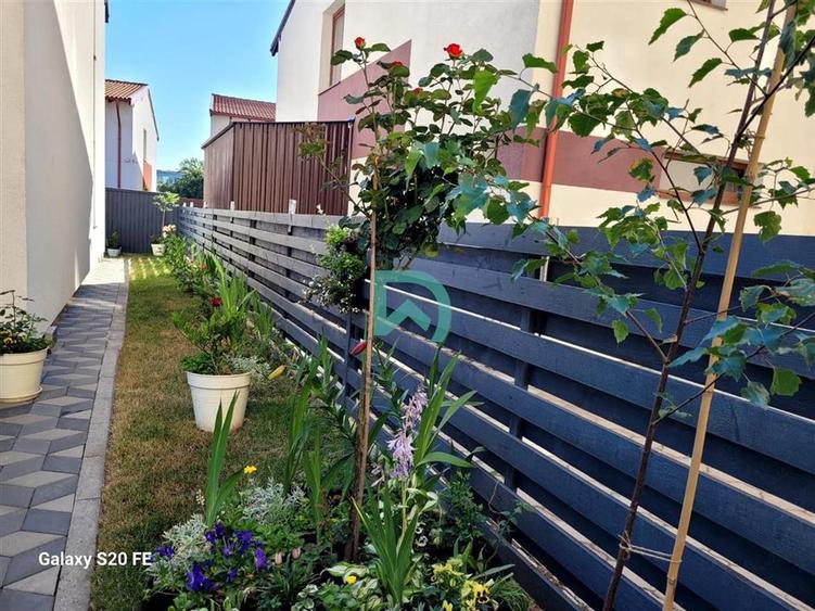 Casă individuală cu 4 camere cu Canalizare în Bartolomeu