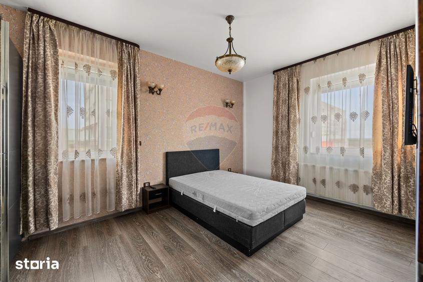Apartament cu 3 camere decomandat, mobilat în Aurel Vlaicu