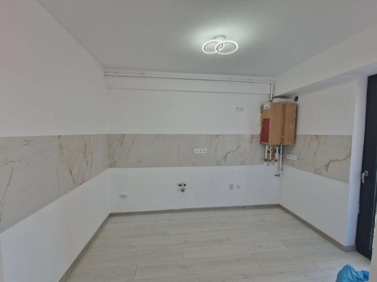 Apartament cu 3 camere semidecomandat în Someșeni