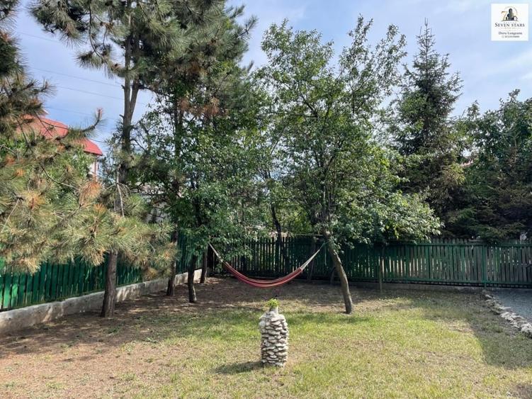 Casă individuală cu 9 camere cu Canalizare în Central