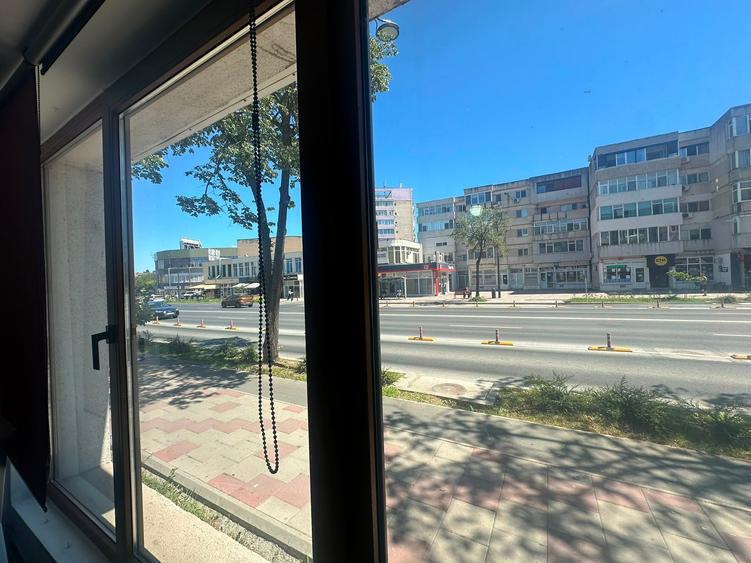 Birou, de 68 mp, în Dacia