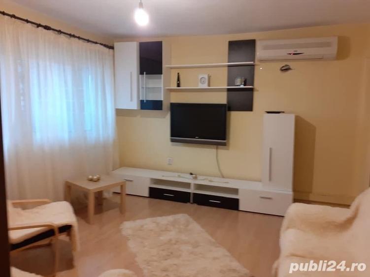 Apartament cu 3 camere decomandat în Bolintin-Vale