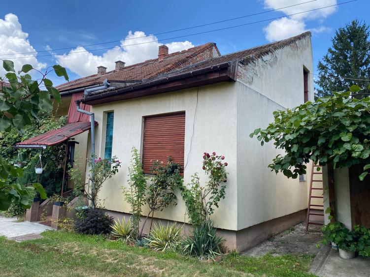 Casă cu 3 camere în Central