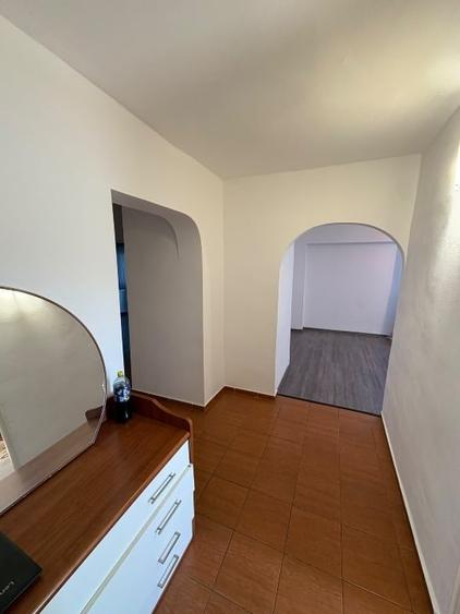 Apartament cu 3 camere decomandat în Cug