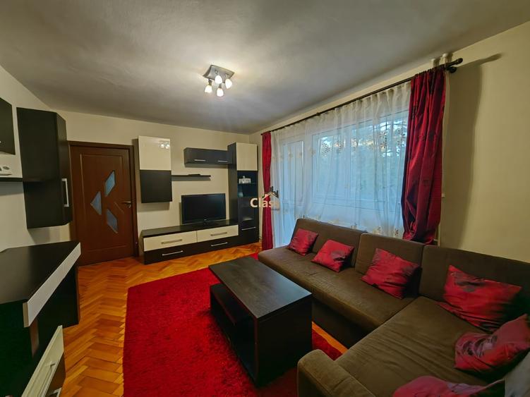 Apartament cu 3 camere semidecomandat, mobilat în Gheorgheni
