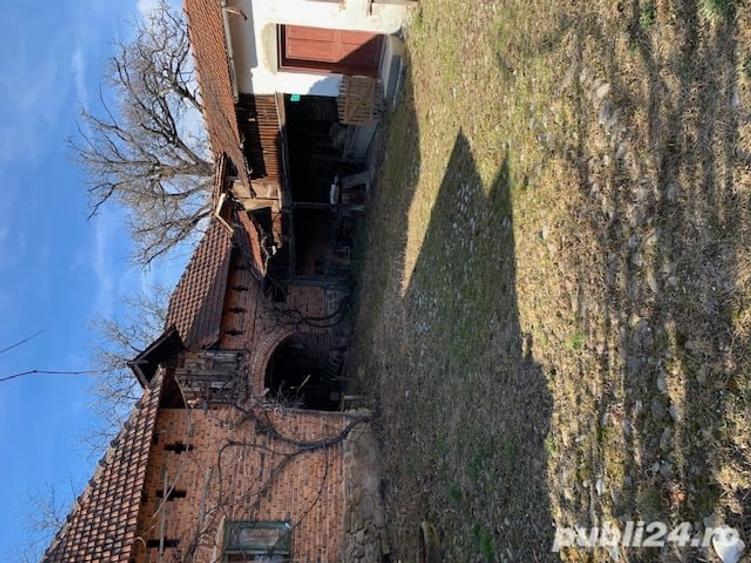 Casă cu 3 camere în Novaci