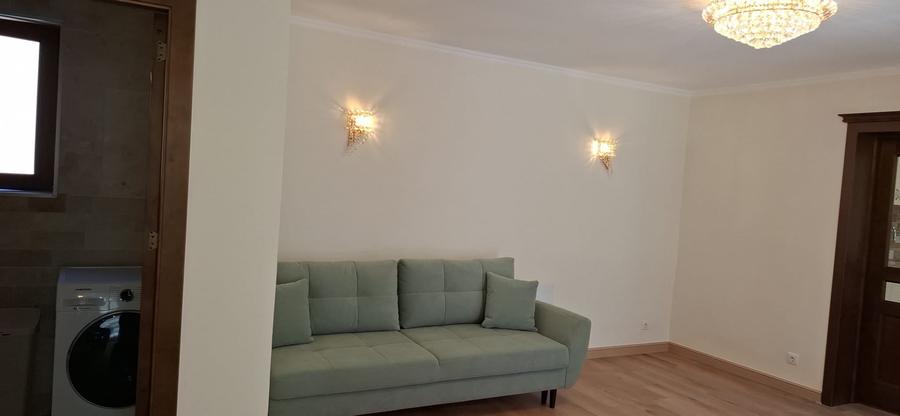 Casă individuală cu 2 camere cu Canalizare în Schei