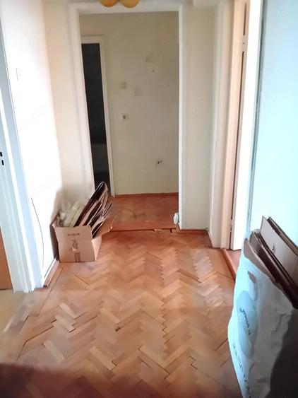 Apartament cu 3 camere decomandat în Țiglina 2