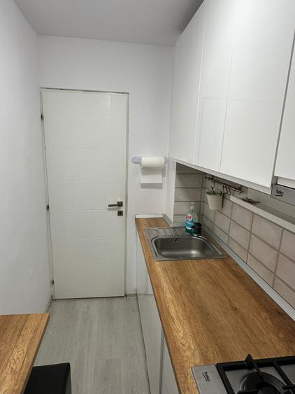 Apartament cu 2 camere semidecomandat, mobilat în Lacul Tei
