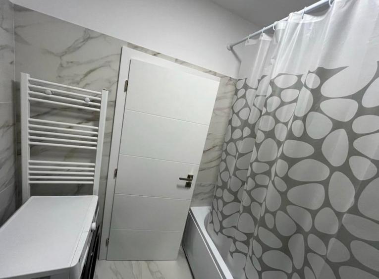 Apartament cu 2 camere decomandat, mobilat în Orașul Vechi
