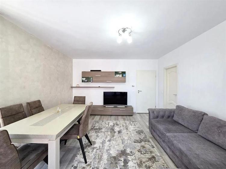 Apartament cu 3 camere decomandat, mobilat în Avantgarden