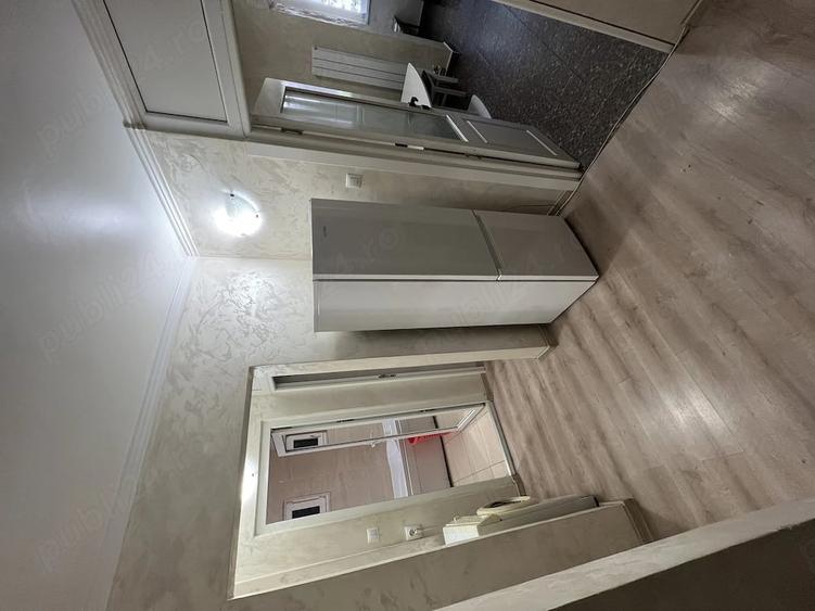 Apartament cu 2 camere decomandat în Școlilor