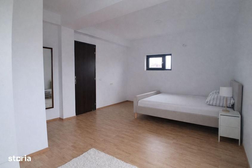Casă cu 4 camere în Băneasa