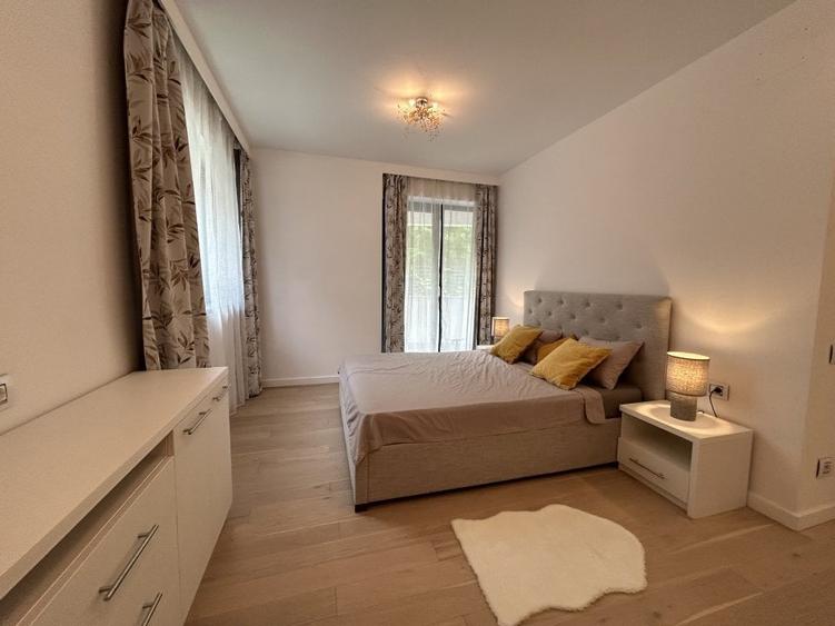 Apartament cu 3 camere decomandat în Băneasa
