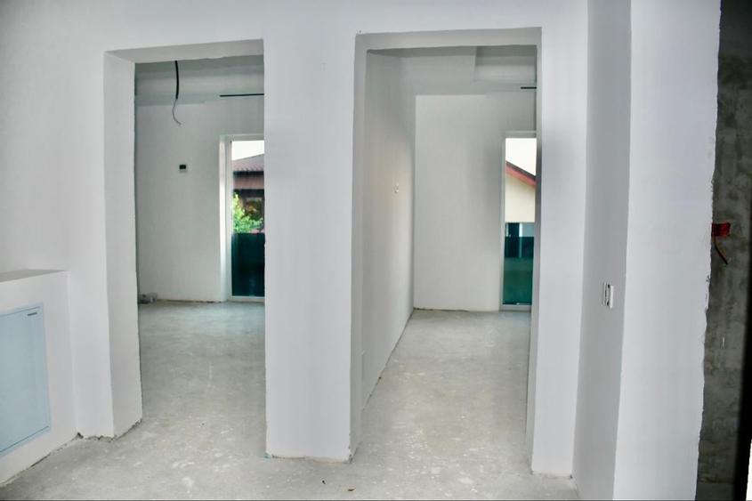 Casă individuală cu 5 camere cu Canalizare în Pipera