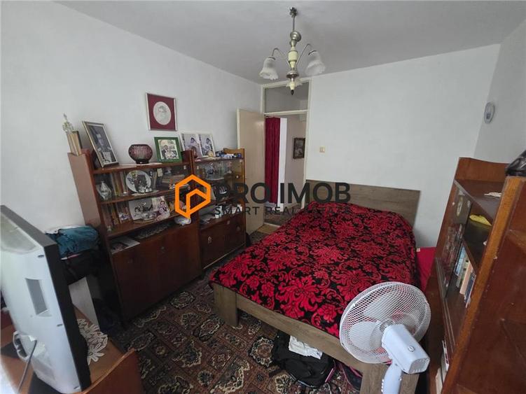 Apartament 4 camere cf 1 decomandat zona Centrala - 4