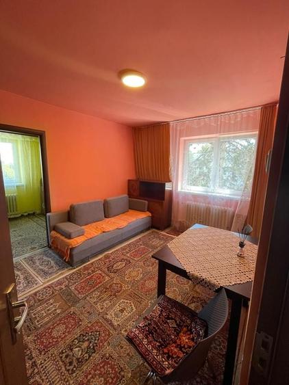 Apartament cu 2 camere semidecomandat, mobilat în Gheorgheni