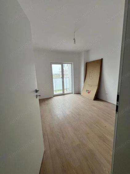 Apartament cu 3 camere decomandat în Torontalului