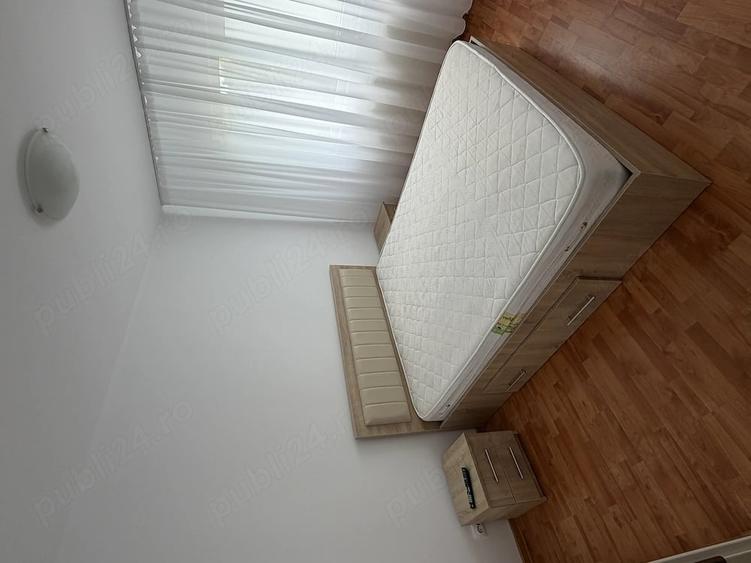 Apartament cu 3 camere decomandat în Exterior Vest
