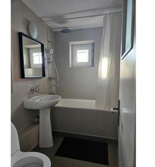 Apartament cu 3 camere decomandat în Decebal
