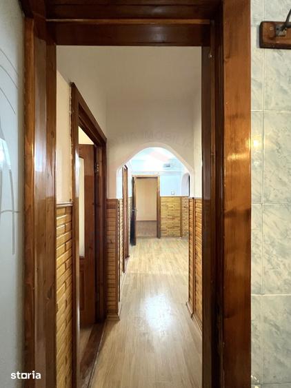Apartament cu 3 camere decomandat în Micro 13