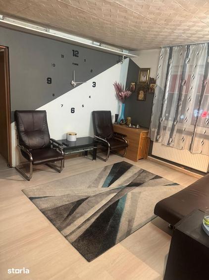 Apartament cu 3 camere, mobilat în Berceni