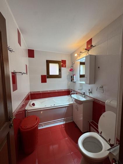 Apartament cu 3 camere decomandat în Mărăști