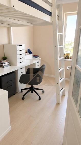 Apartament cu 4 camere decomandat în Centru Civic