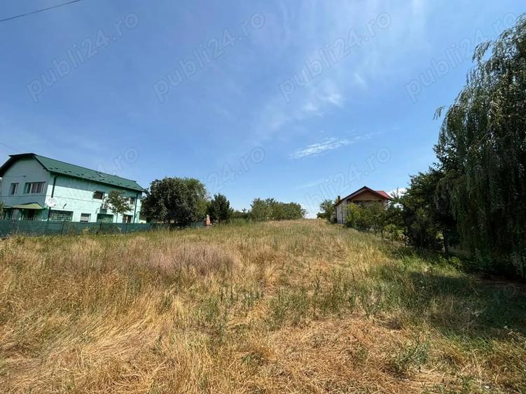 Teren de 4000 mp, în Central