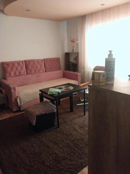 Apartament cu 2 camere semidecomandat în Pod