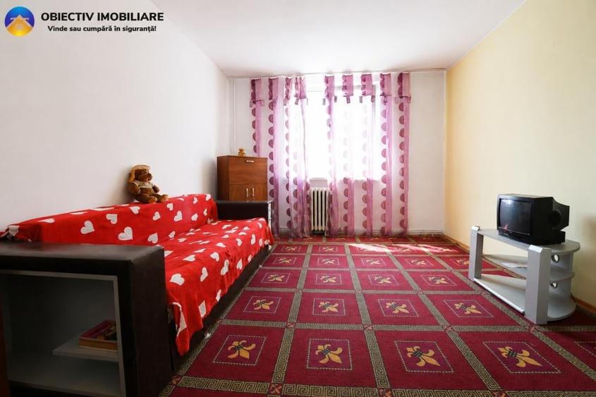Apartament cu 3 camere decomandat în Dărmănești