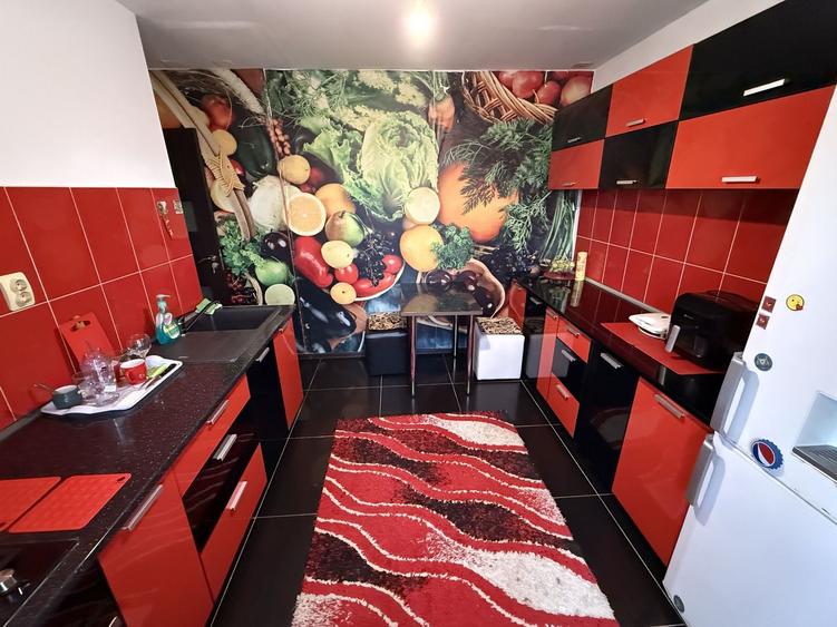 Apartament cu 2 camere semidecomandat, mobilat în Central