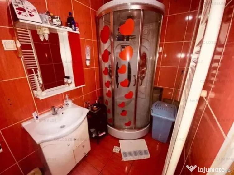 Apartament cu 2 camere decomandat în Centrul Istoric