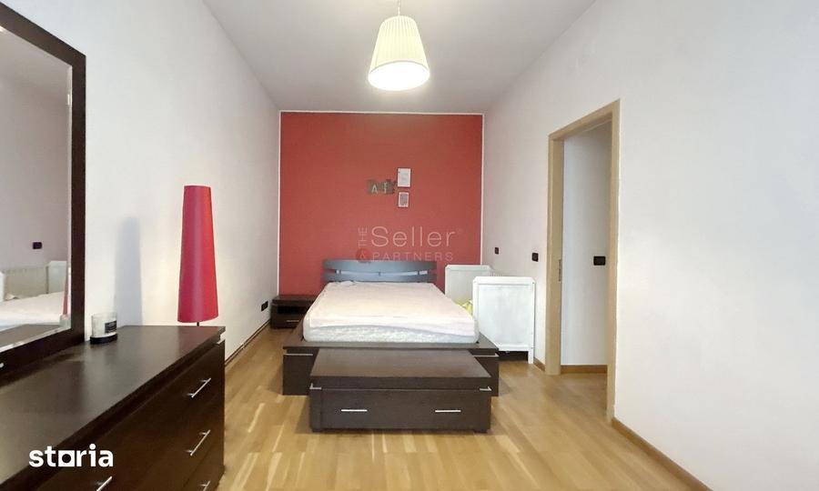 Casă cu 7 camere cu Teren 178 Mp în Florilor