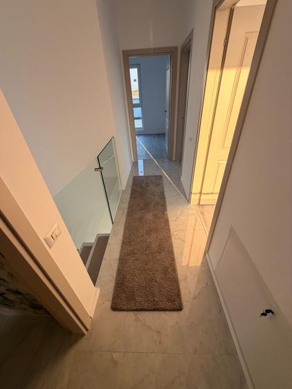 Casă individuală cu 4 camere cu Teren 500 Mp în Vidra