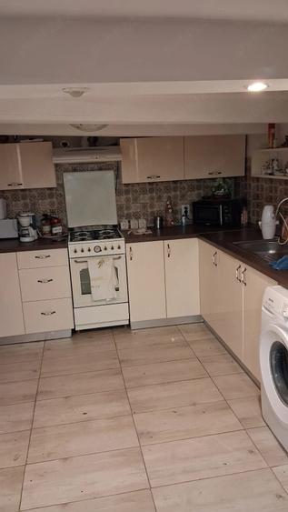 Casă cu 3 camere cu Teren 1300 Mp în Smeeni