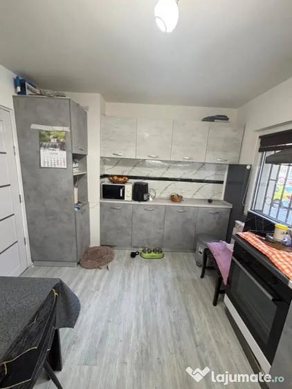 Apartament cu 3 camere decomandat în Pantelimon
