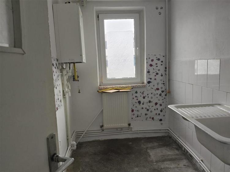 Apartament cu 2 camere semidecomandat în Hipodrom