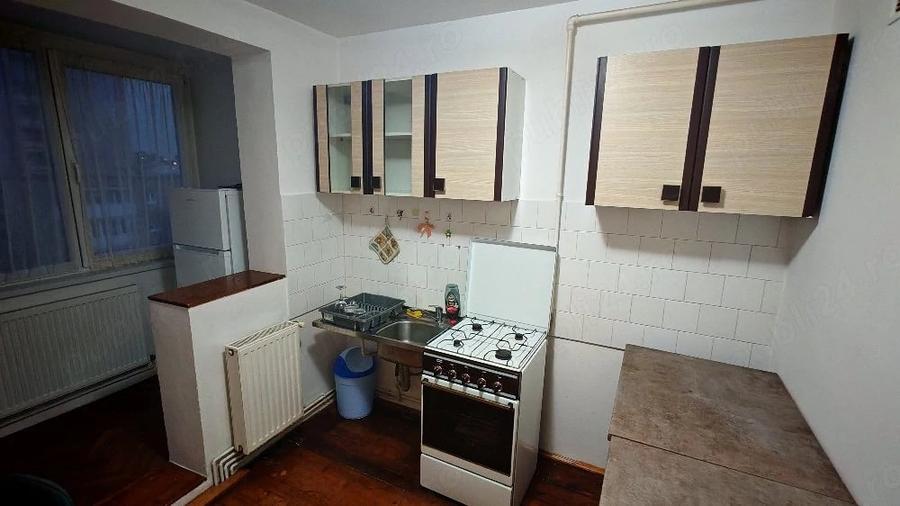 Apartament cu 2 camere semidecomandat în Exterior Vest