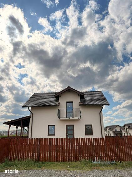 Casă cu 4 camere cu Teren 402 Mp în Central