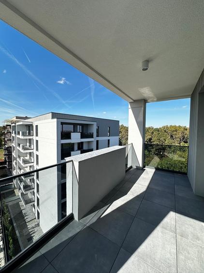 Apartament cu 3 camere semidecomandat în Pipera