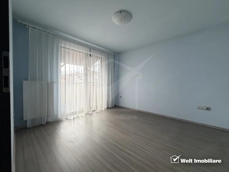 Apartament cu 3 camere semidecomandat în Între Lacuri