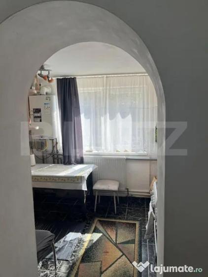 Casa Oradea ultracentrala, cu gard imprejmuire din placi de - 10