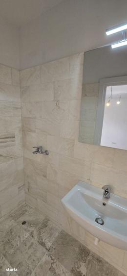 Casă cu 4 camere în Calea București