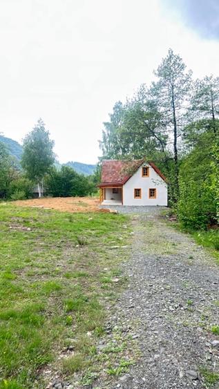 Casă individuală cu 3 camere cu Teren 2900 Mp în Chiuzbaia