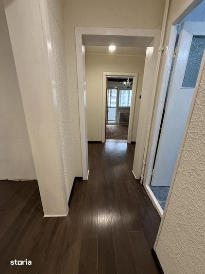 Apartament cu 4 camere semidecomandat în Colentina