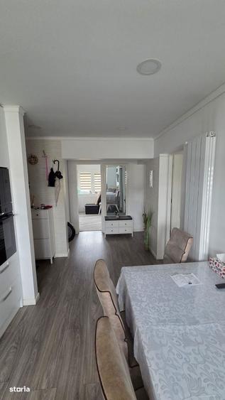 Apartament cu 3 camere în Micro 16