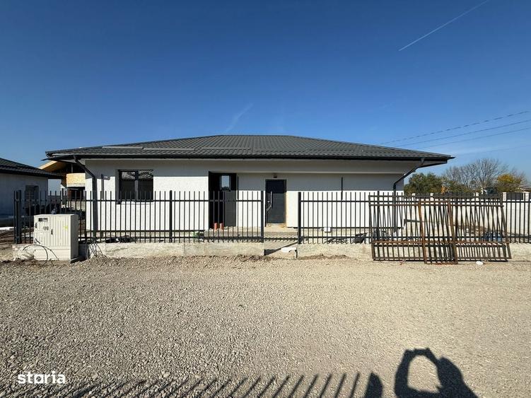 Casă cu 4 camere cu Teren 400 Mp în Clinceni