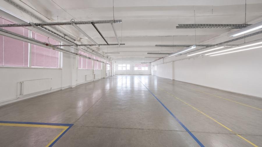 Spațiu comercial, de 1,325 mp, în Central